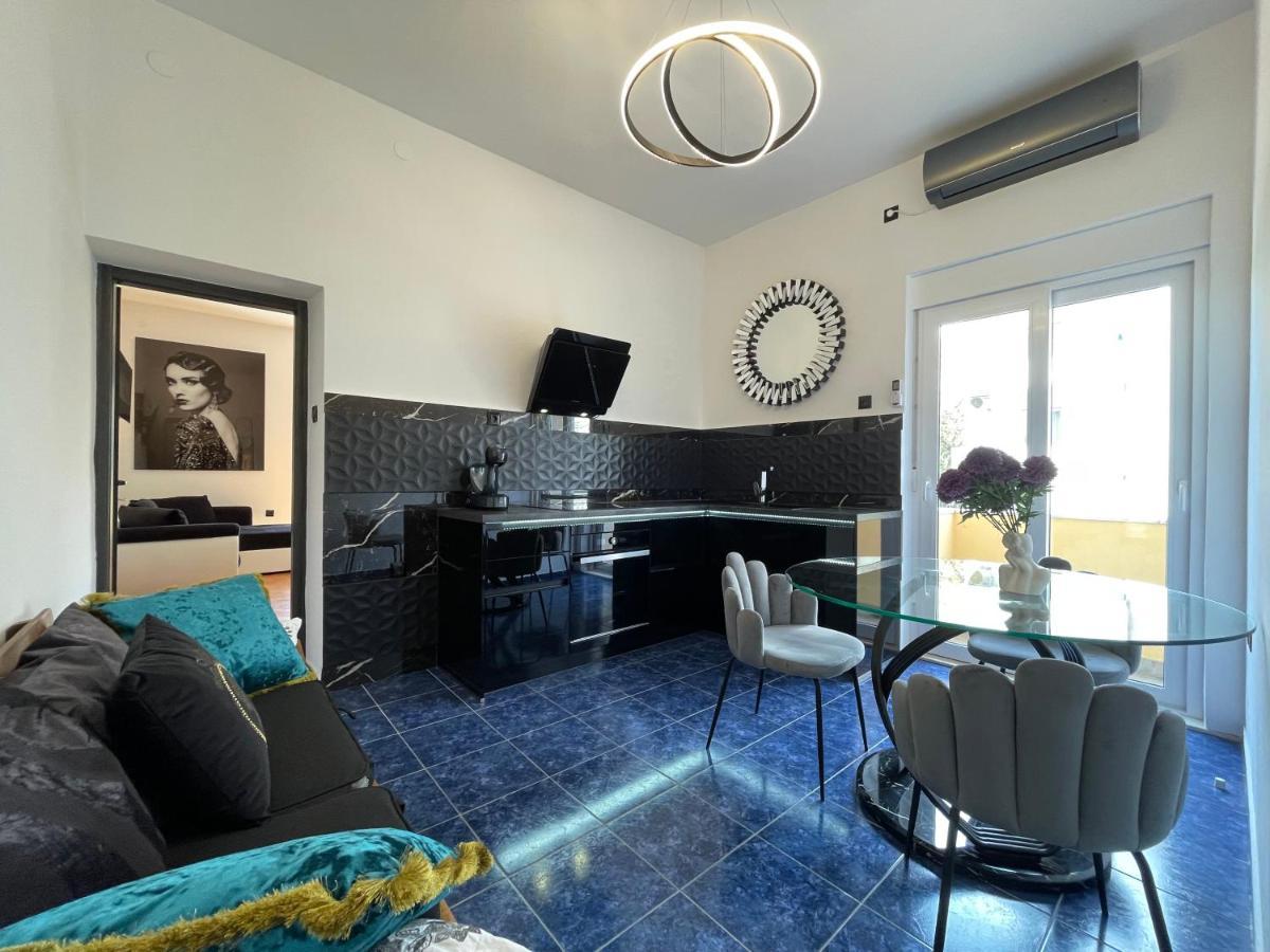 Mini Palais - Beachfront, 5 Min Center, Terrace Split Exterior photo